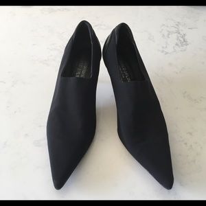 Donald J Pliner kitten heels size 6 EUC